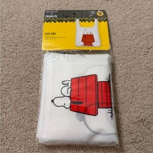 Peanuts Snoopy Red and White Tote NWT